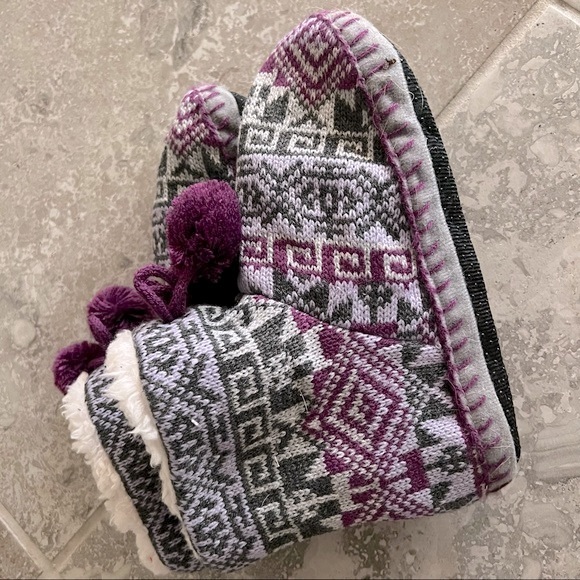 Indoor Booties Slippers With Pom-poms, Purple & Grey Fair Isle, Size S/M (5-7) - Picture 4 of 8